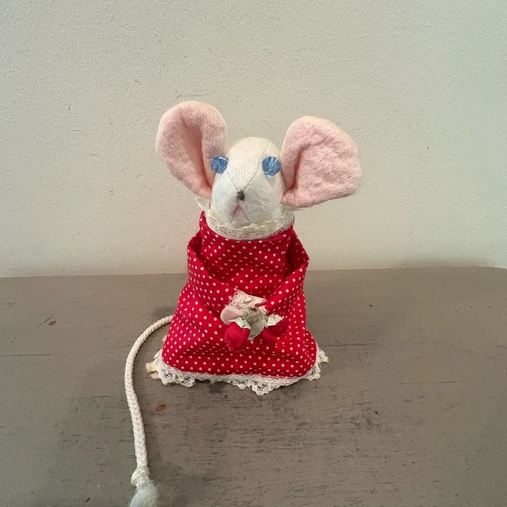 VTG Handmade Mouse Figurine For The Kittybits Collection